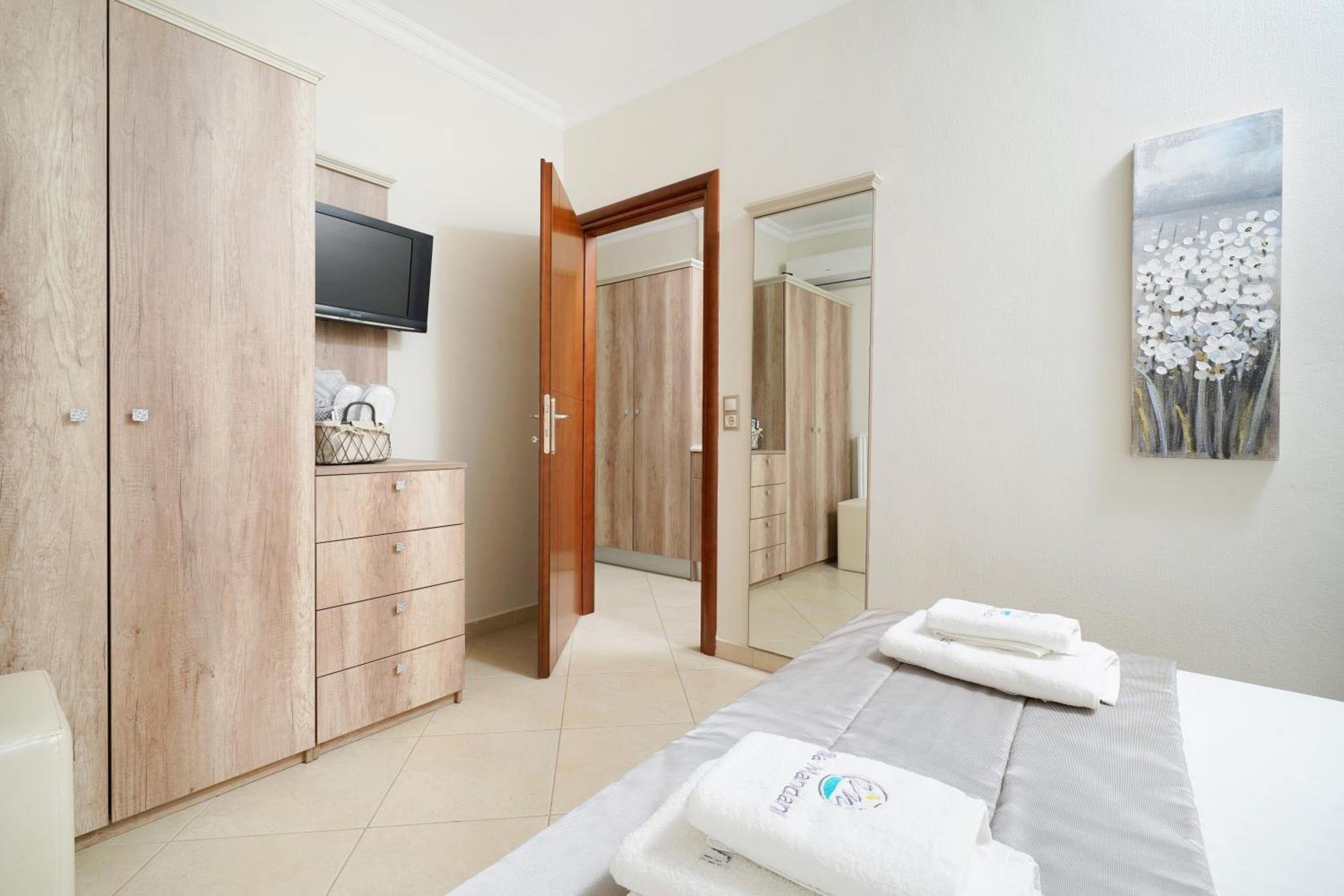 Mandani Villa Luxury Apartments لايميناس المظهر الخارجي الصورة